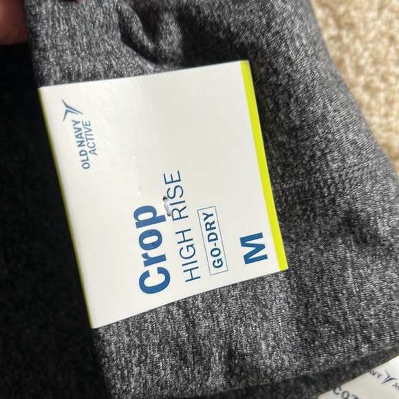 NWT Old Navy Coze core crop leggings - Picture 4 of 5
